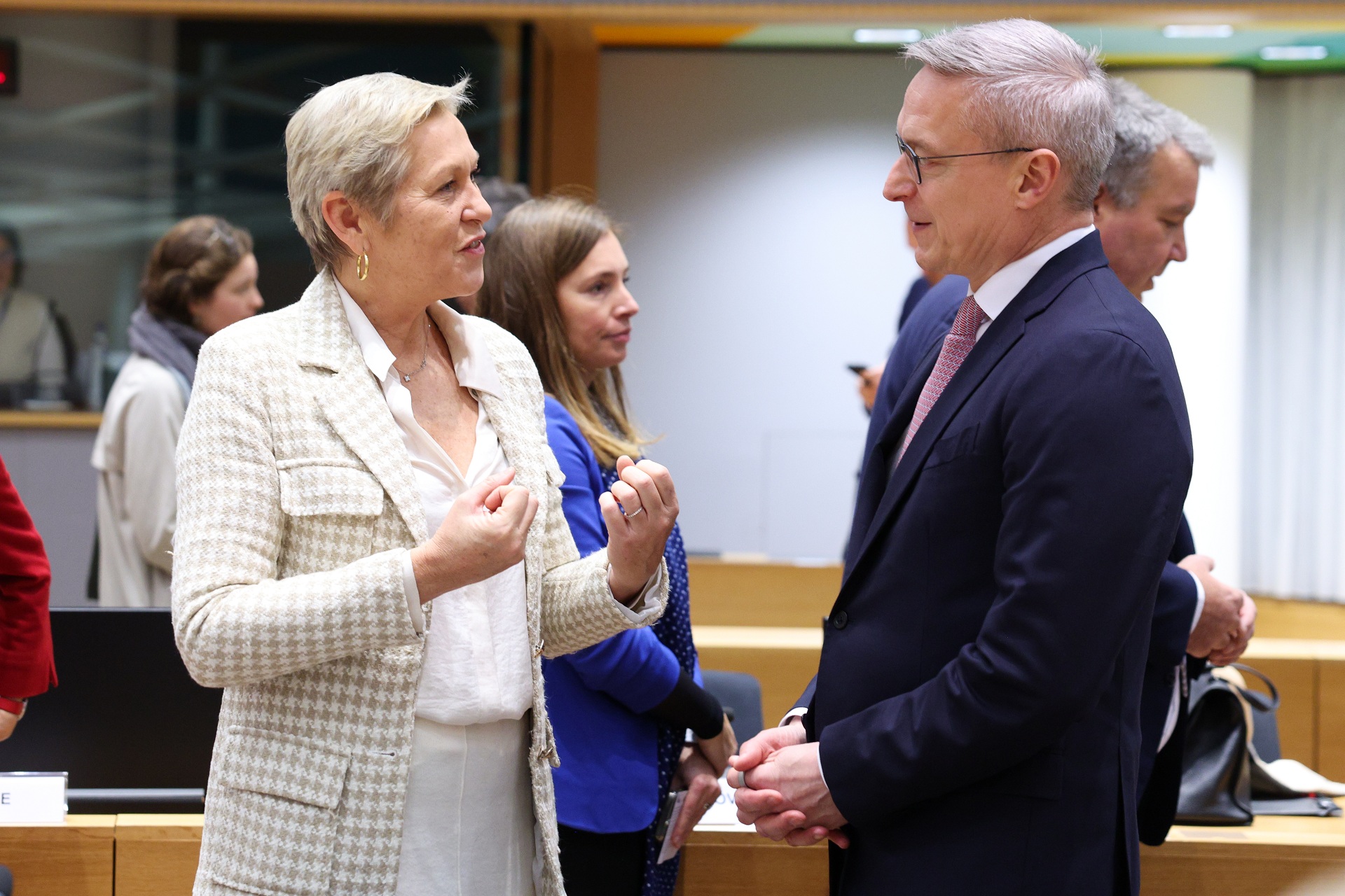 Frankreichs Digitalministerin Anne Le Hénanff und Karsten Wildberger im Gespräch.
