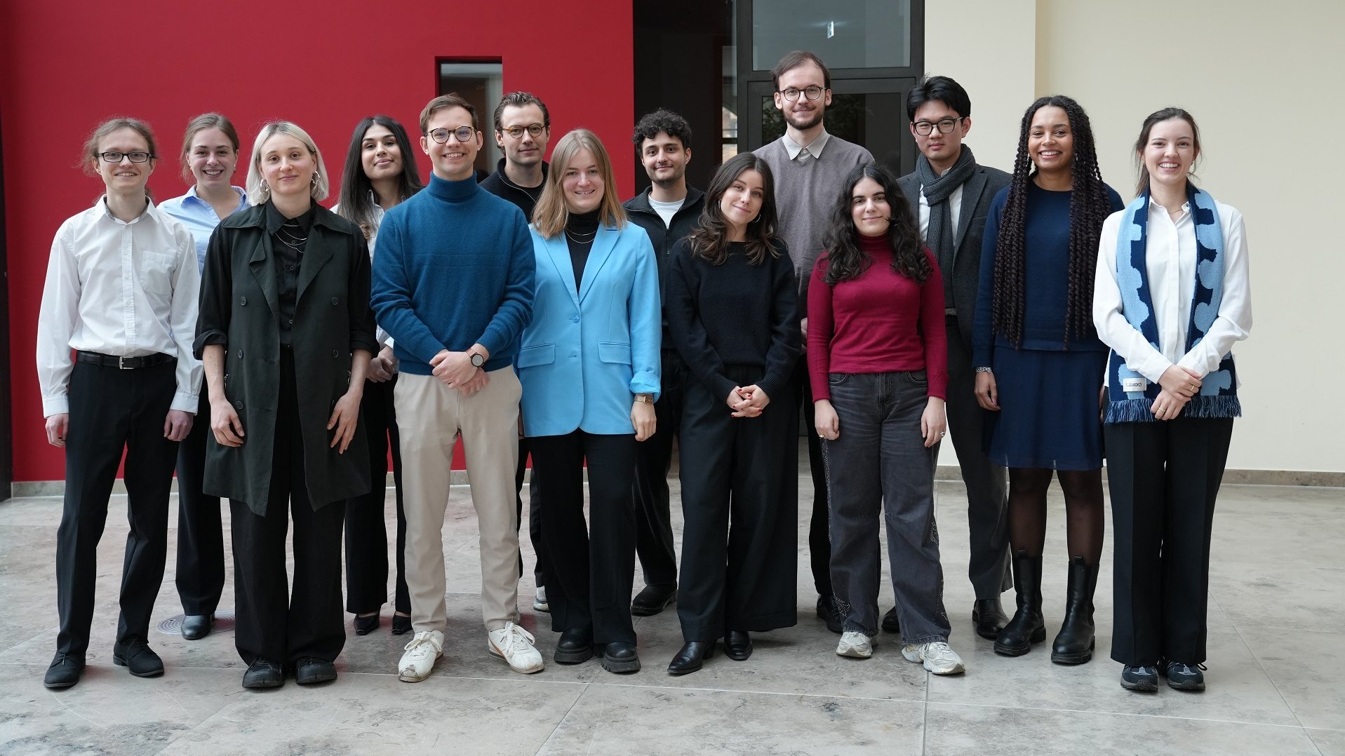 Gruppenbild der Teilnehmerinnen und Teilnehmer des BMDS Fellowship "Internationale Digitalpolitik" 2026.