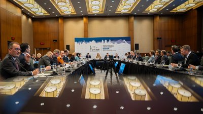 Foto vom Business Roundtable mit Unternehmen und der Leitung Kanadas. 