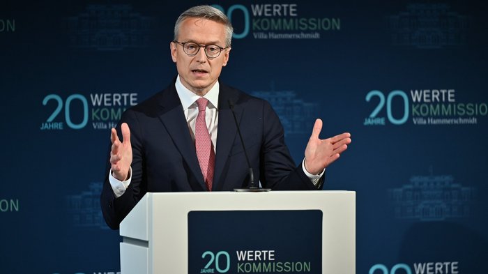 Minister Wildberger bei seiner Festrede