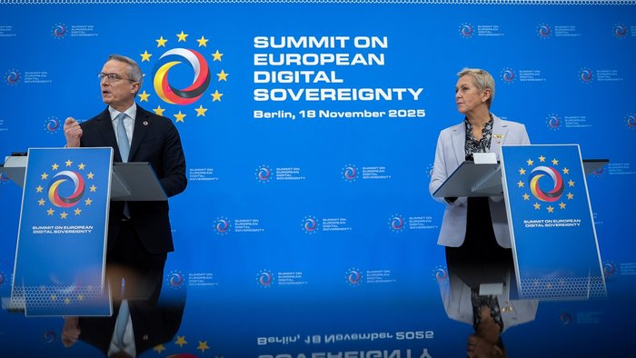 Karsten Wildberger und Anne Le Hénanff während der Pressekonferenz anlässlich des EU-Gipfels