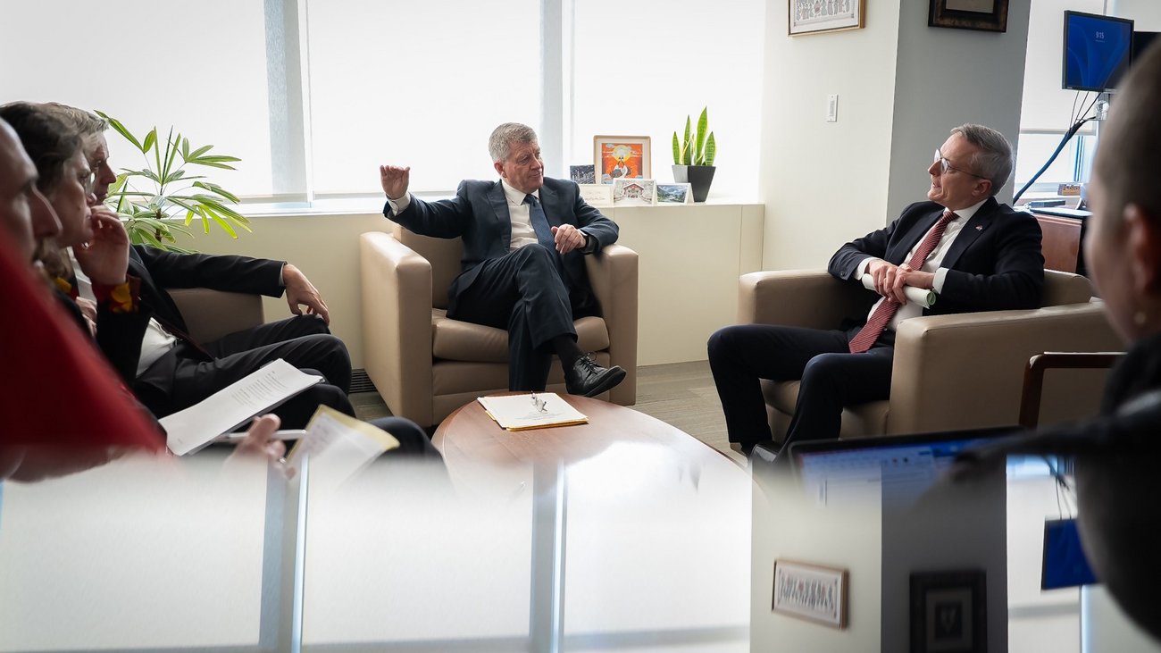 Guy Ryder, Under-Secretary-General for Policy der UN, im Gespräch mit Dr. Karsten Wildberger.