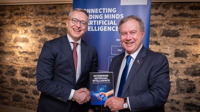 Karsten Wildberger mit Tom Jenkins (Open AI)