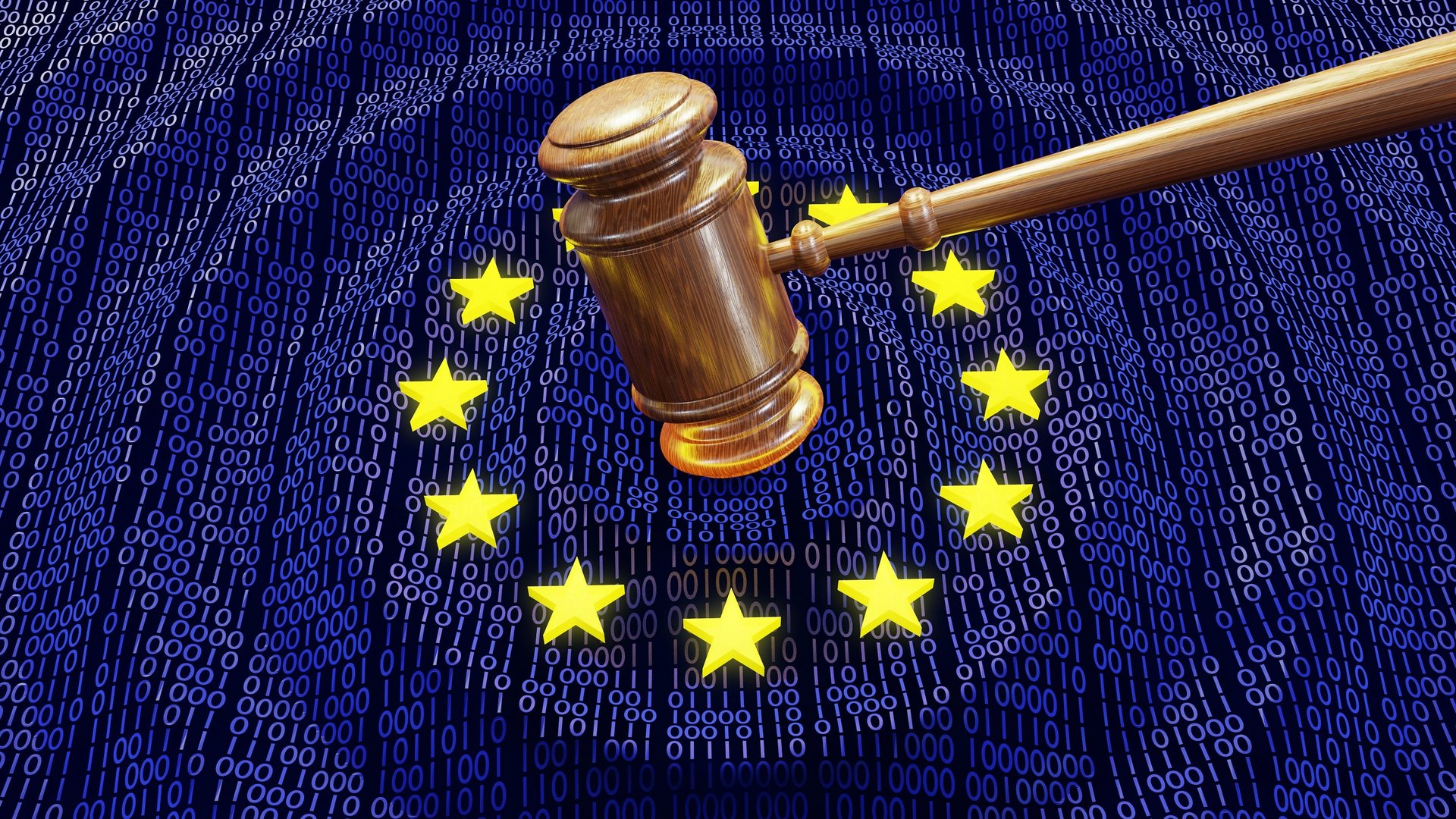 Ein Richterhammer schlägt in die Mitte einer EU-Flagge, deren blauer Hintergrund aus Einsen und Nullen besteht