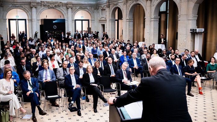Prof. Christoph Markschies spricht zum Publikum