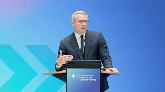Karsten Wildberger bei der Pressekonferenz zur deutschen EUDI-Wallet
