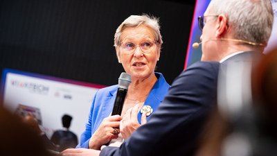 Bundesdigitalminister Karsten Wildberger im Gespräch mit der französischen Digitalministerin Anne Le Hénanff.